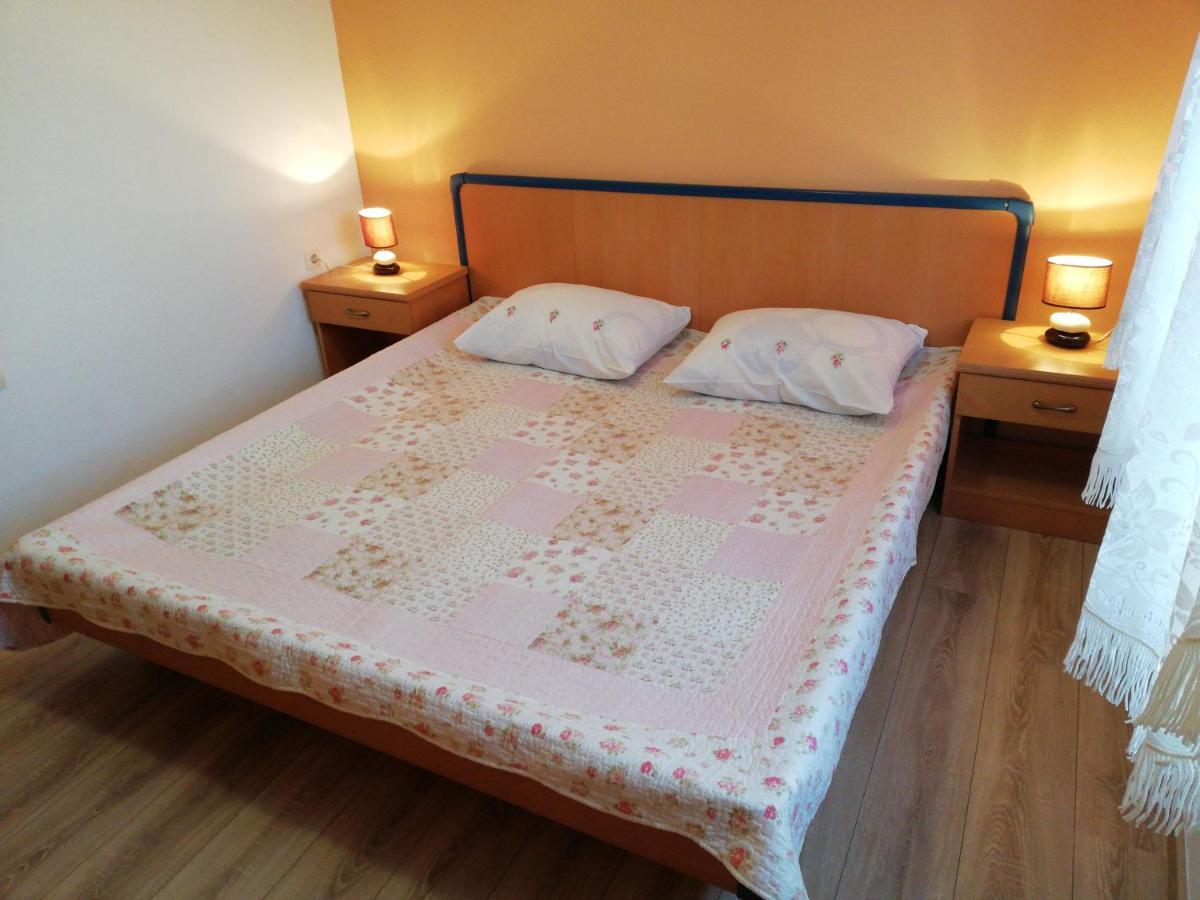 Apartman Ribaric Mali Lošinj Стая снимка